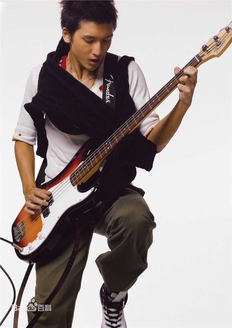 最新关智斌(Kenny Kwan W. Jr.)性感图片