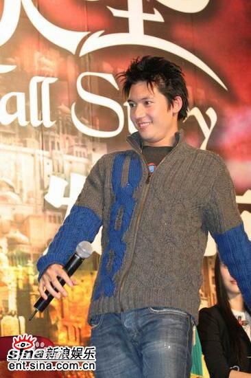 关智斌(Kenny Kwan W. Jr.)在电影《情癫大圣》宣传活动中的