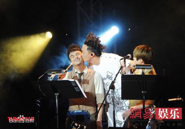 最全陈奕迅(Eason Chan)精彩图册