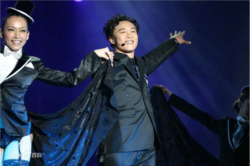 陈奕迅(Eason Chan)世界巡演moving系列特辑性感图片图集
