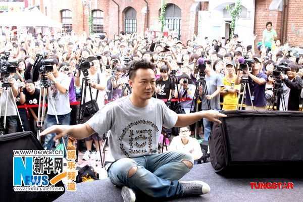 陈奕迅(Eason Chan)2010.10.10台北签唱会性感图片图集