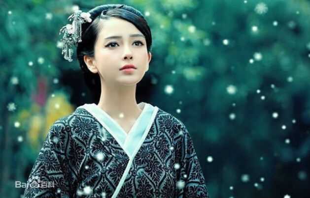 胡意涓工作照性感图片壁纸