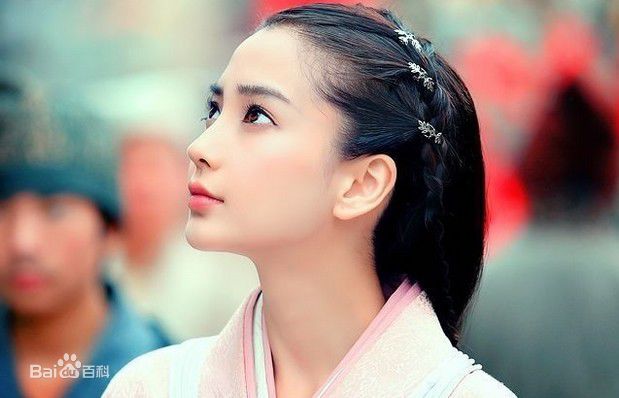 胡意涓工作照性感图片壁纸