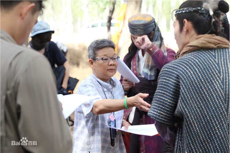 胡意涓工作照性感图片壁纸