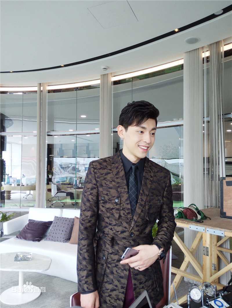 邓伦(Allen)因为遇见你图册