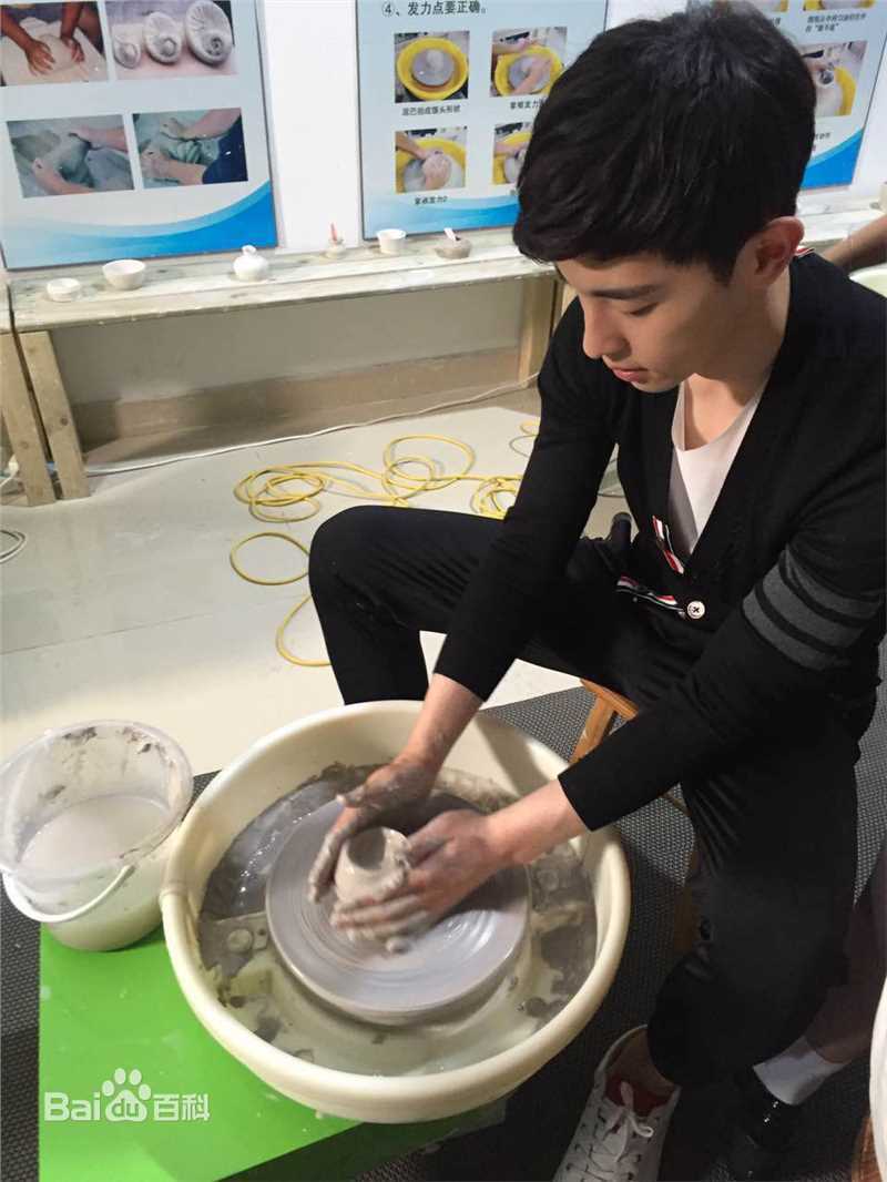 邓伦(Allen)日常照片图片图集