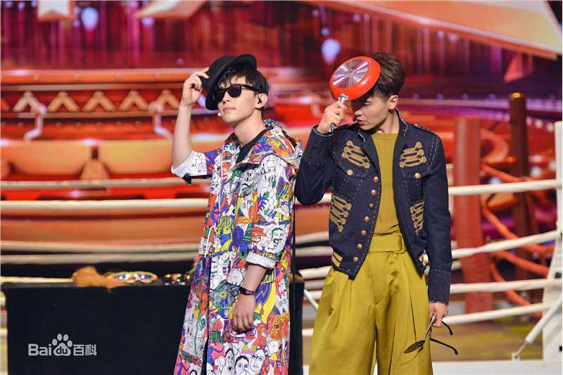 邓伦(Allen)跨界歌王生活照相册