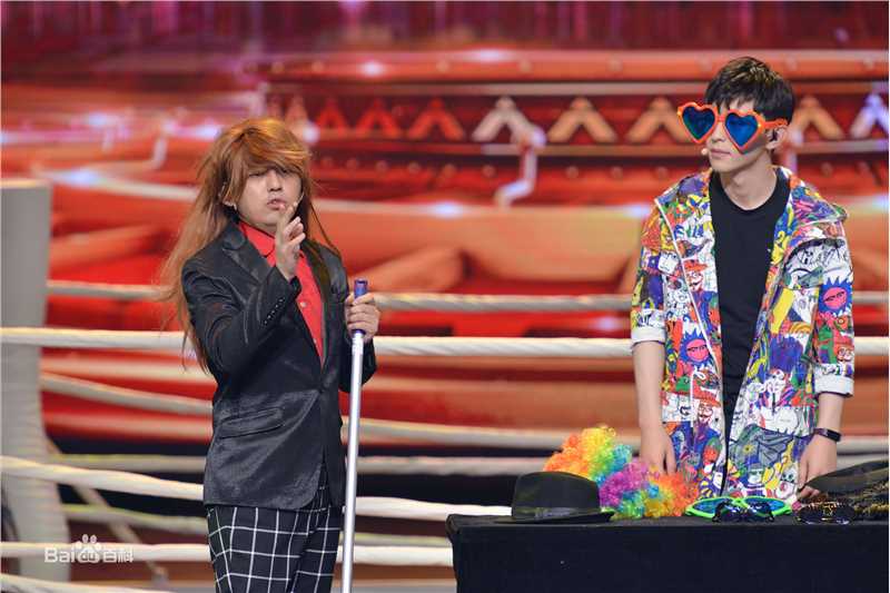 邓伦(Allen)跨界歌王生活照相册