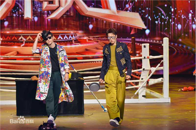 邓伦(Allen)跨界歌王生活照相册