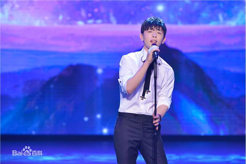 邓伦(Allen)跨界歌王生活照相册