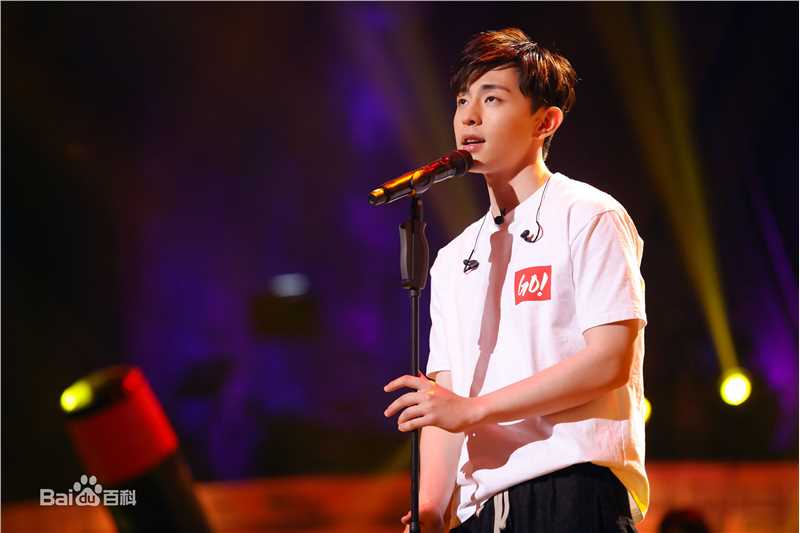 邓伦(Allen)跨界歌王生活照相册