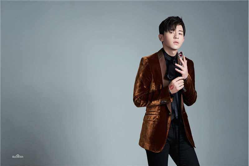 邓伦(Allen)MAKE UP FOR EVER前后照片