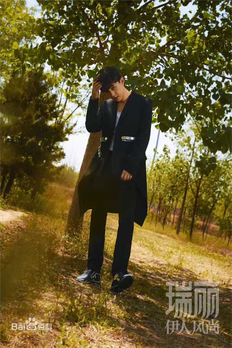 邓伦(Allen)瑞丽壁纸壁纸