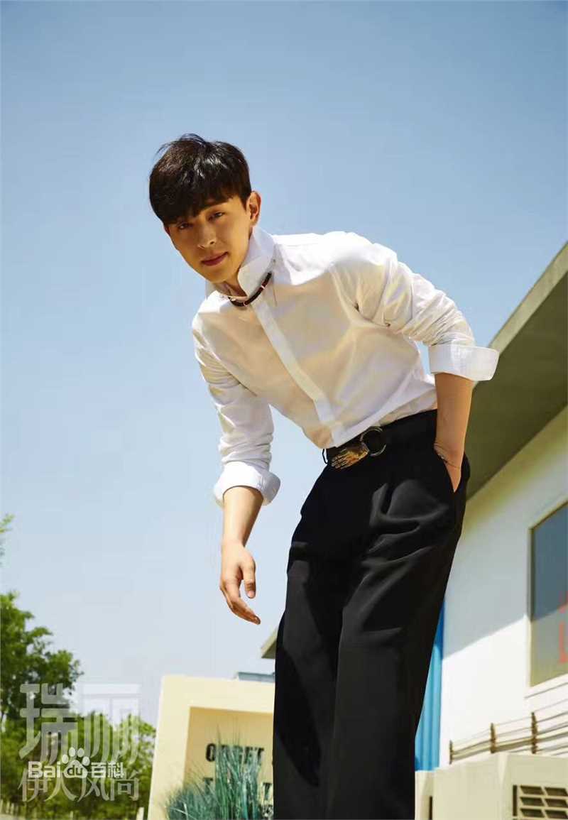 邓伦(Allen)瑞丽壁纸壁纸