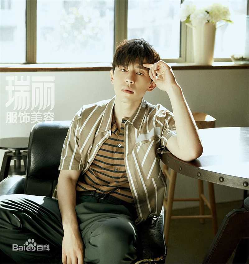 邓伦(Allen)瑞丽服饰美容生活照