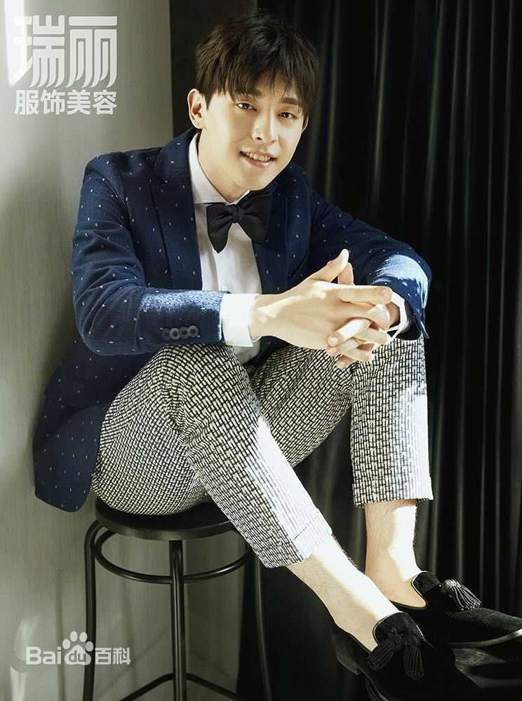 邓伦(Allen)瑞丽服饰美容生活照