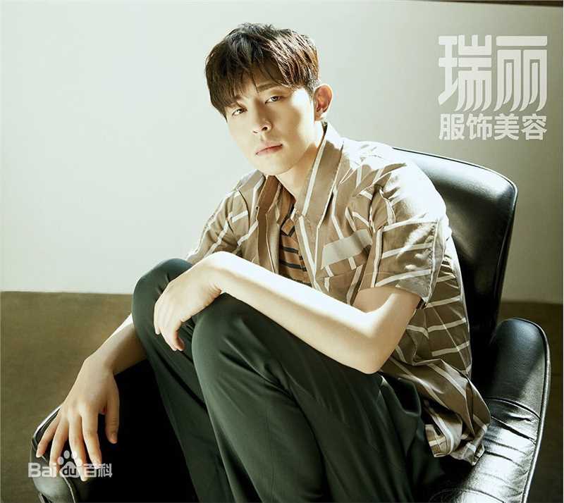 邓伦(Allen)瑞丽服饰美容生活照