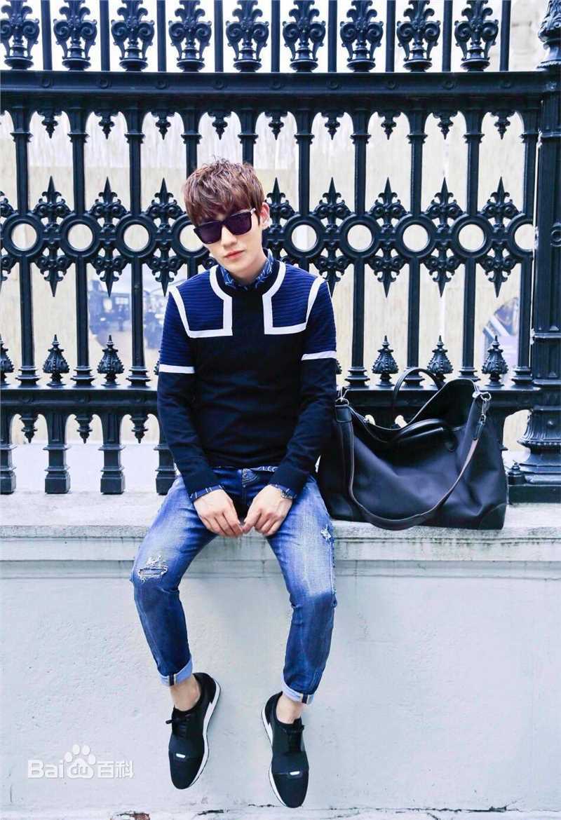 朱一龙(Zhu Yilong)街拍图片图集