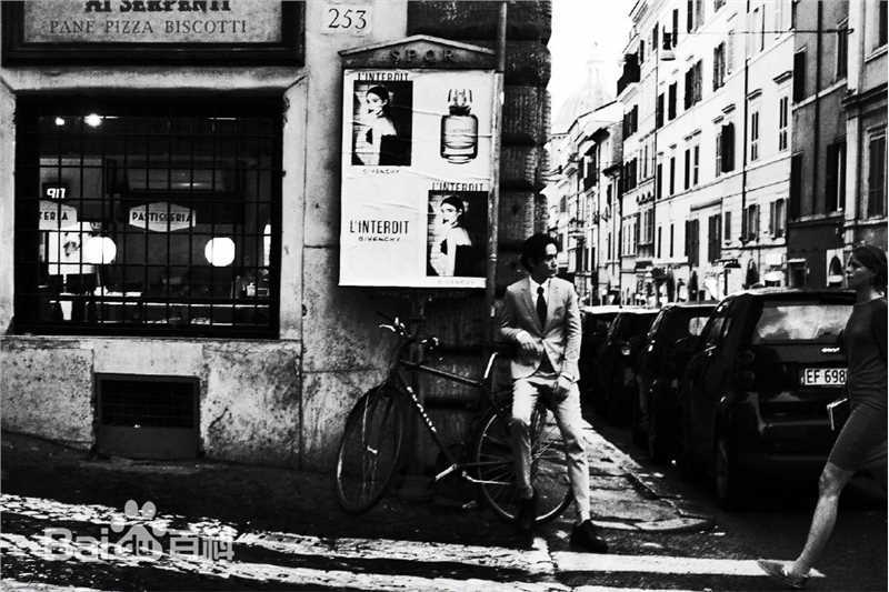 朱一龙(Zhu Yilong)街拍图片图集