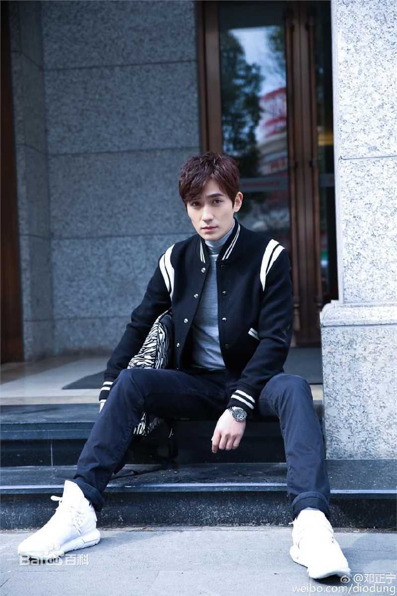 朱一龙(Zhu Yilong)街拍图片图集