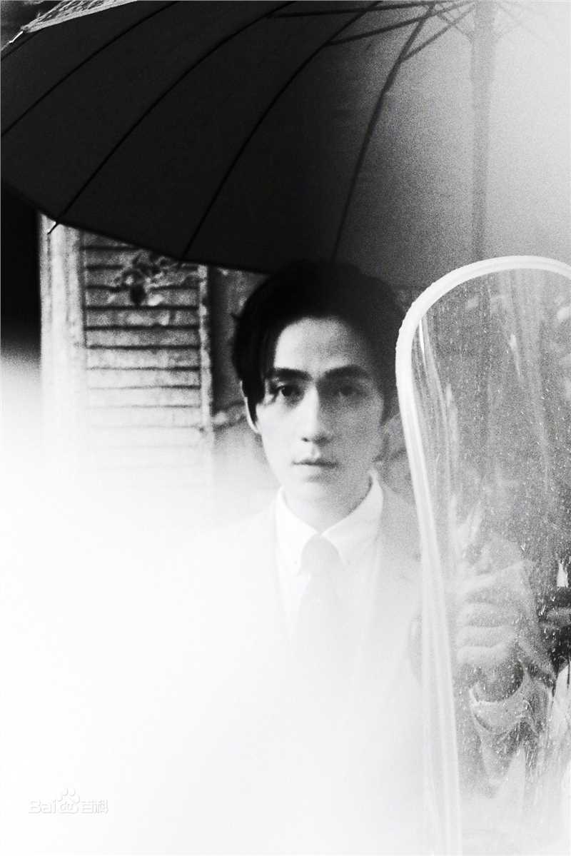 朱一龙(Zhu Yilong)街拍图片图集