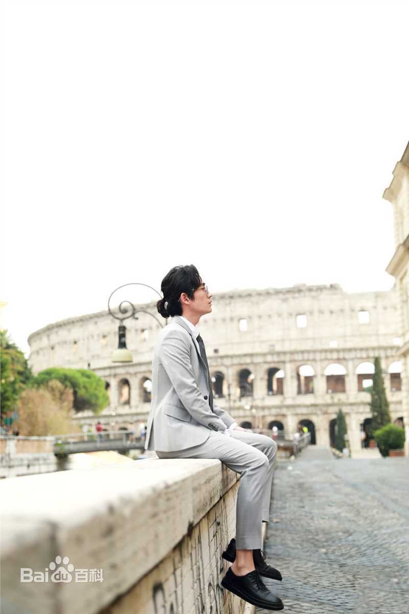 朱一龙(Zhu Yilong)街拍图片图集