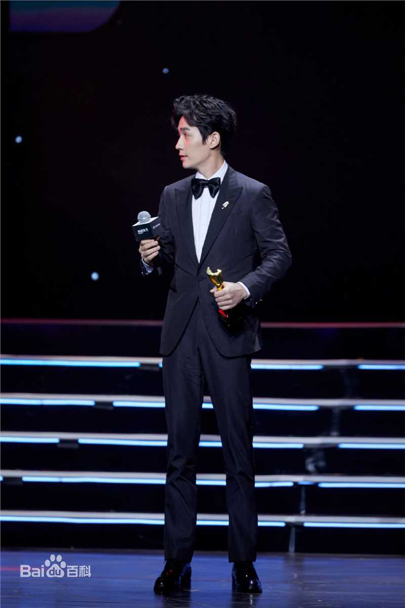 朱一龙(Zhu Yilong)出席活动前后照片