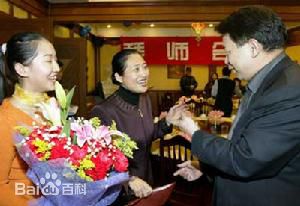 许娣在专辑首发仪式上图片图集