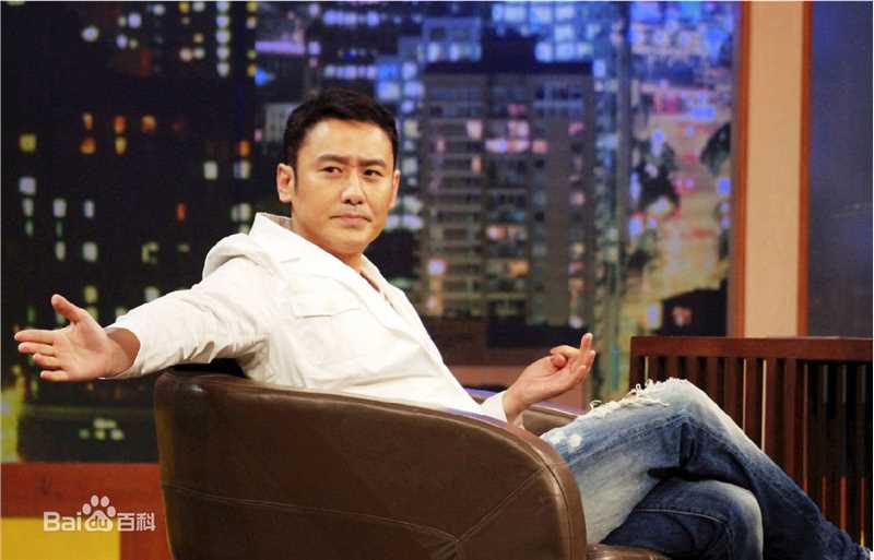 吴秀波2011电视人物访谈照前后照片