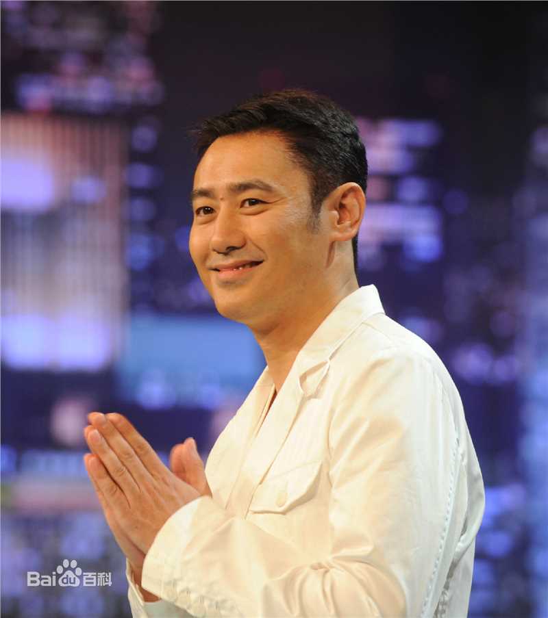 吴秀波2011电视人物访谈照前后照片