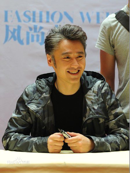 吴秀波最新20110423北京《风尚志》杂志签售照图集