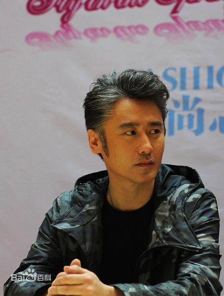 吴秀波最新20110423北京《风尚志》杂志签售照图集