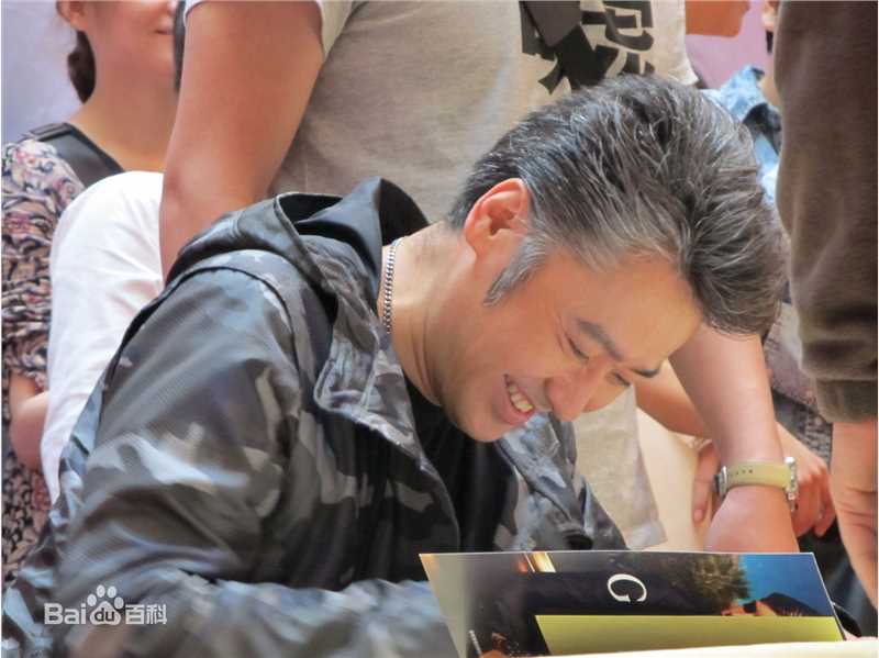 吴秀波最新20110423北京《风尚志》杂志签售照图集