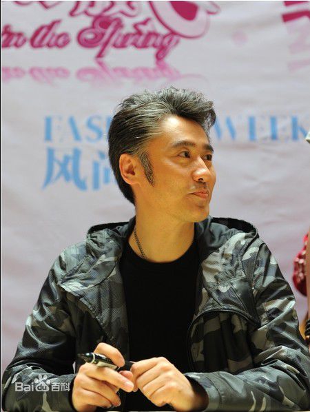 吴秀波最新20110423北京《风尚志》杂志签售照图集