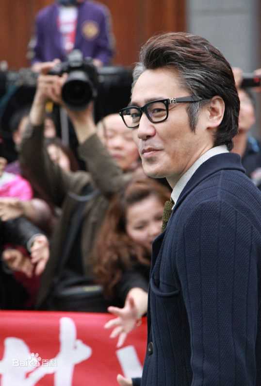 吴秀波各颁奖礼照性感图片图集