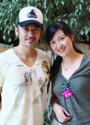 吴秀波合照素颜照壁纸