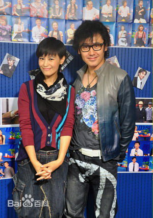 吴秀波合照素颜照壁纸