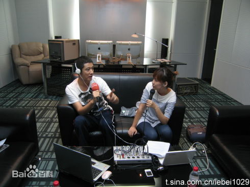 任重(Ren Zhong)生活照壁纸壁纸