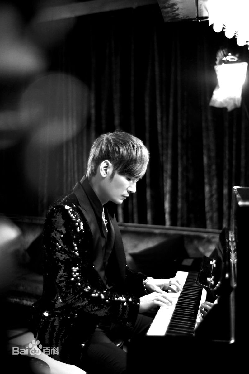 高清焦恩俊(Vincent Chiao)在专辑《EP》、《文森特先生》图册中的图册