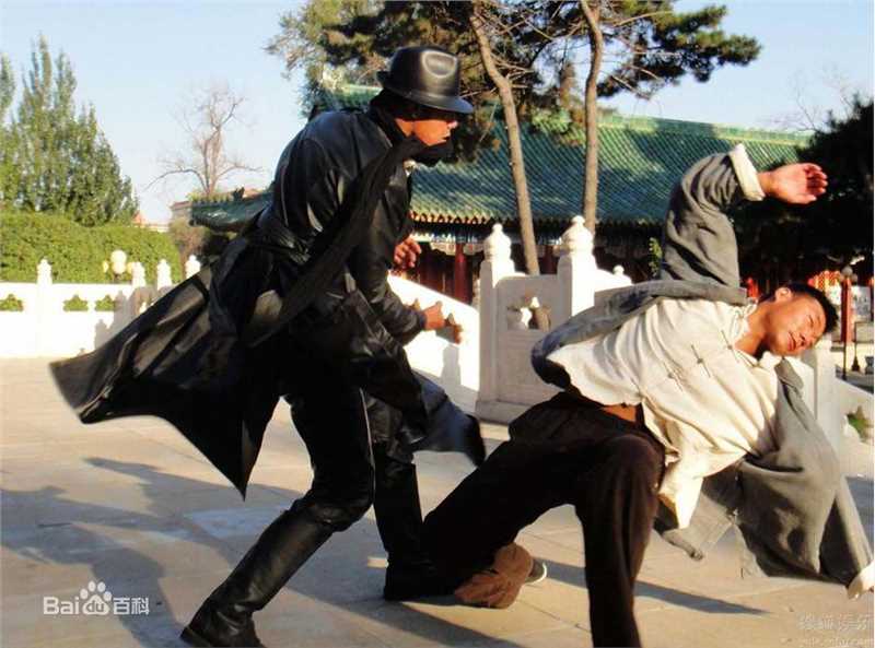 邵兵《马迭尔旅馆的枪声》最新剧照