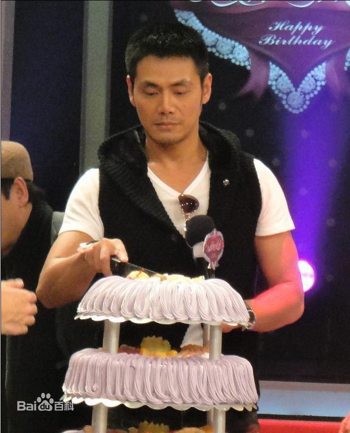 邵兵2010年12月19期大牌生日会活动照图片图集