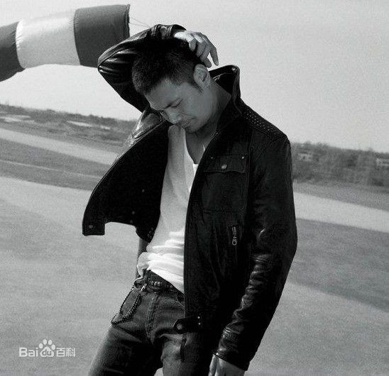 邵兵2011年4月风尚周报相关照壁纸壁纸