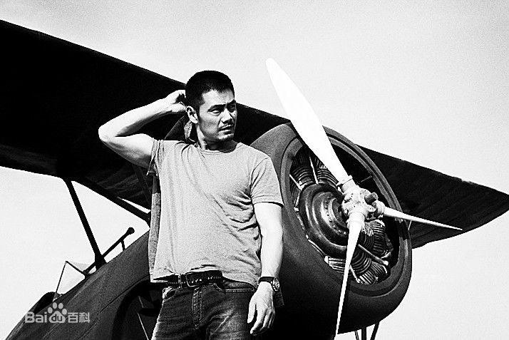 邵兵2011年4月风尚周报相关照壁纸壁纸