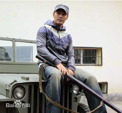 高清邵兵在2011年《汉阳造》开机仪式照中的图集