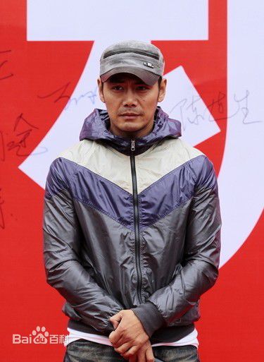 高清邵兵在2011年《汉阳造》开机仪式照中的图集