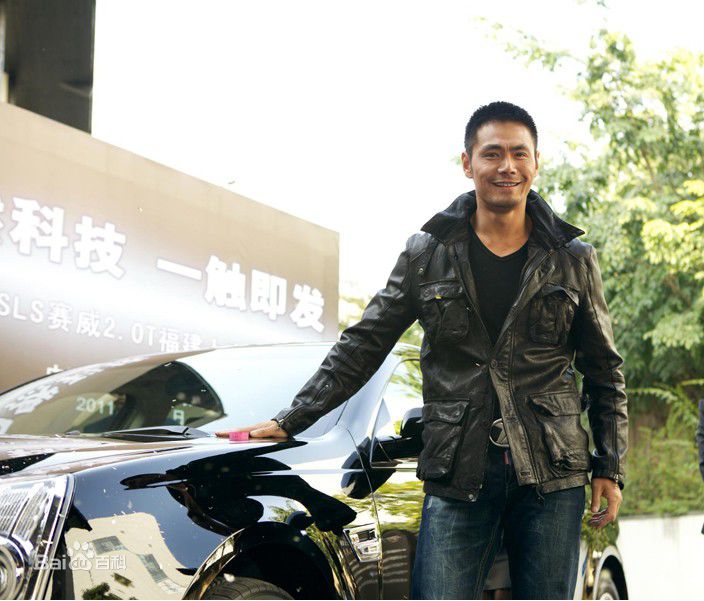 邵兵2011年凯迪拉克发布会照前后照片