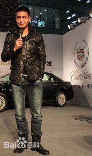 邵兵2011年凯迪拉克发布会照前后照片