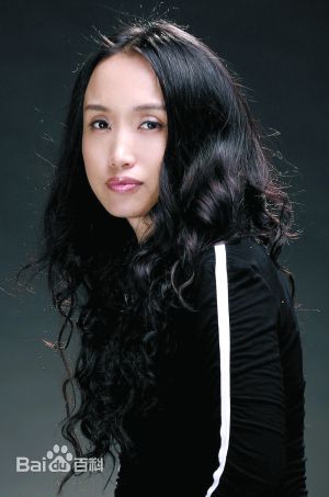 最新李芳芳性感图片