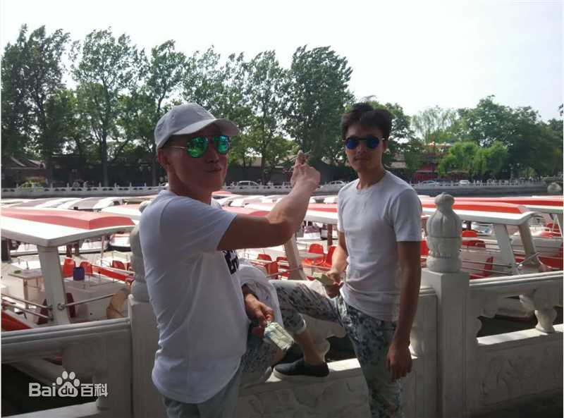 李炯楷(Johnny)与徒弟合影前后照片