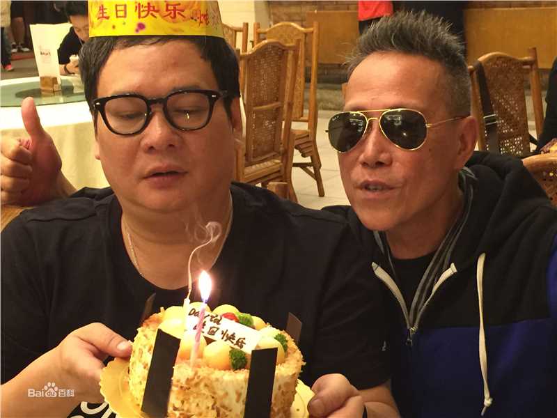 李炯楷(Johnny)与徒弟合影前后照片